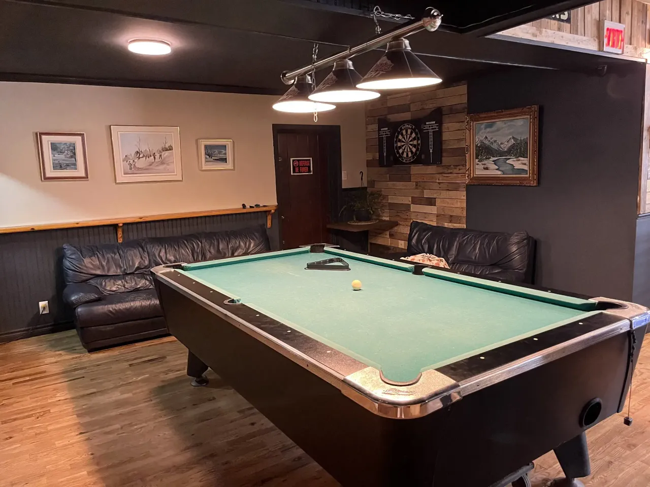 Billiards and darts zone